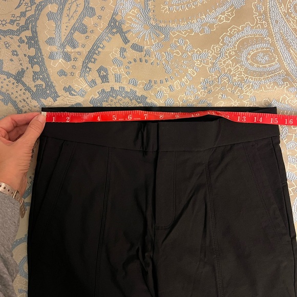 Black Athleta Wander Stash skinny pants in size 4 tall - Picture 10 of 10